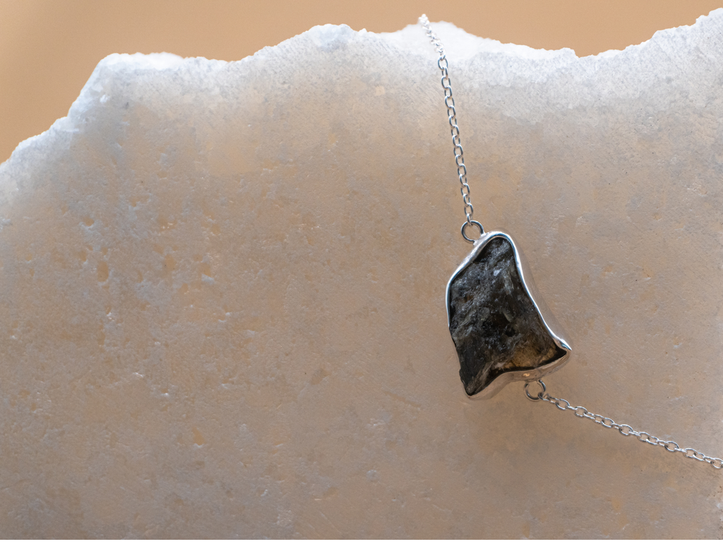 The Clove Bracelet: Labradorite