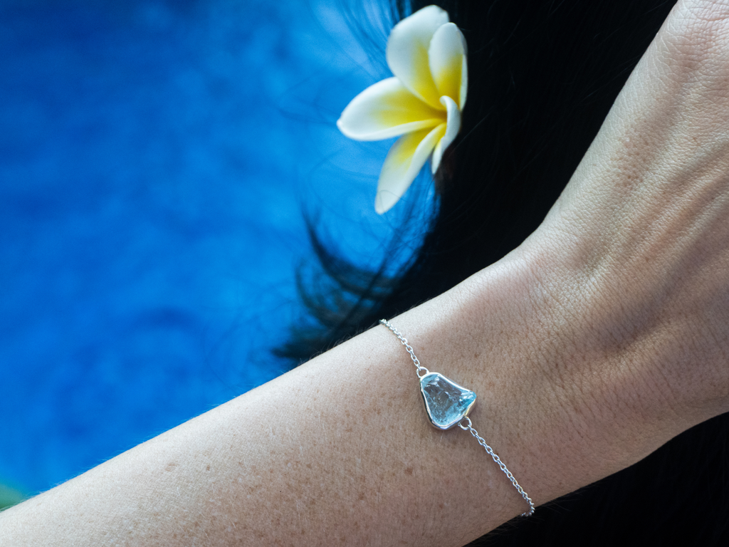 The Clove Bracelet: Blue Topaz